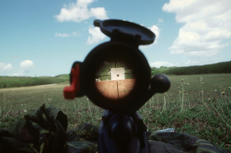 Teleskop Senapan Sniper Scope Discovery 4-16x44 AOE Reticle Iluminasi